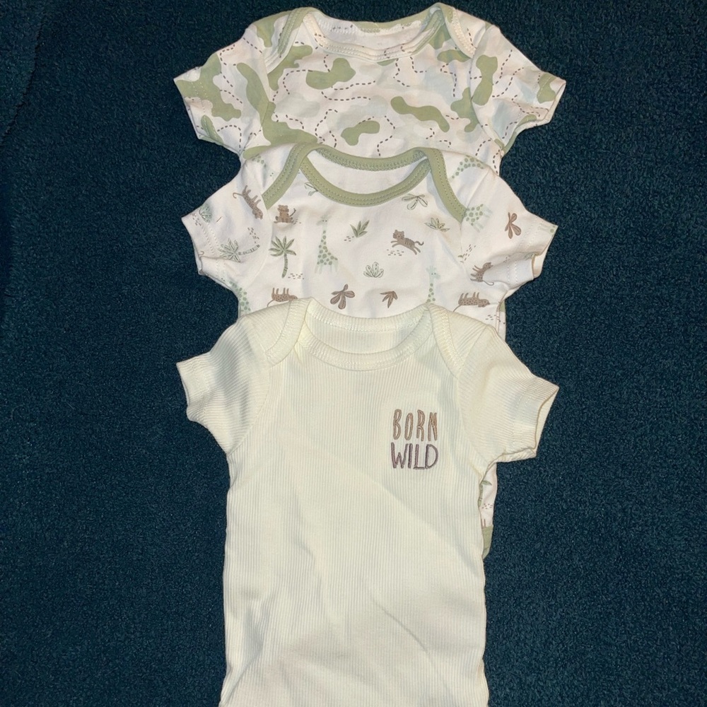 Le Top Bebe Nature/Camo Onsie Set of 3